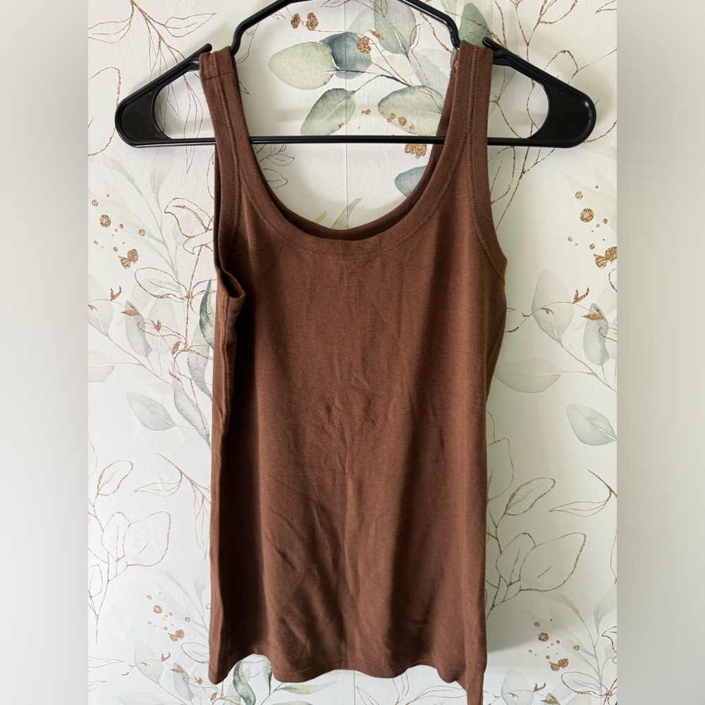 Peruvian Collection Pima tank top size Medium color brown